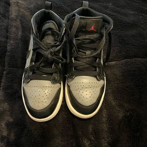 Kids Jordan’s Size 2 Guc